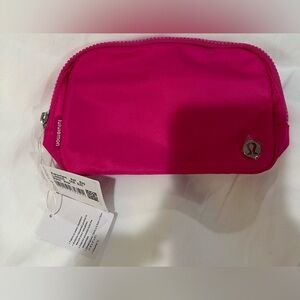 Lululemon Everywhere Belt Bag sonic pink msrp $36